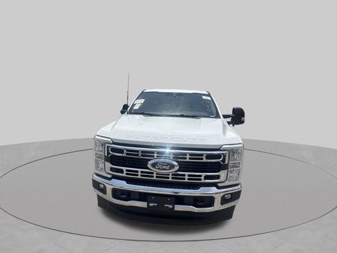 Used 2025 Ford F250 XLT w/ FX4 Off-Road Package AWD/4WD image 11