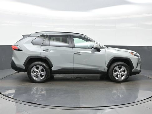 Used 2023 Toyota RAV4 XLE AWD/4WD image 7