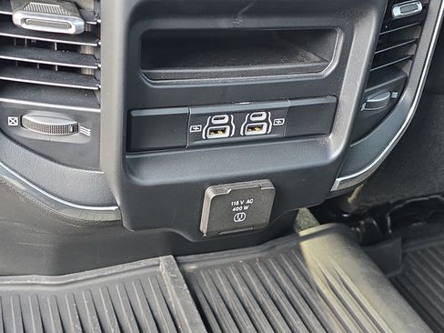Used 2023 RAM 2500 Laramie w/ Night Edition AWD/4WD image 11