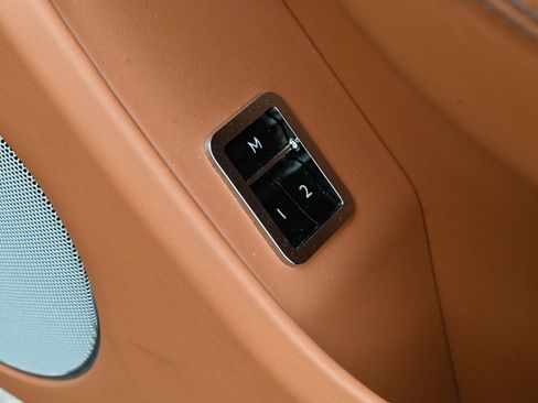 Used 2022 Bentley Flying Spur V8 AWD/4WD image 66