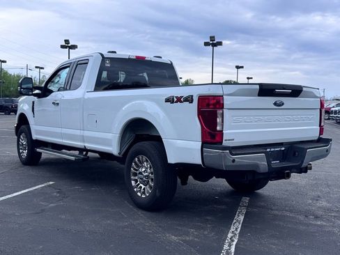 Used 2022 Ford F350 XLT w/ XLT Premium Package AWD/4WD image 6