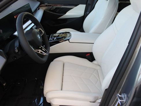 New 2026 BMW 530i w/ M Sport Package image 5