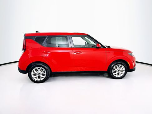Used 2025 Kia Soul LX w/ LX Technology Package image 10