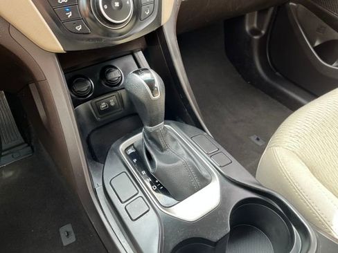 Used 2018 Hyundai Santa Fe Sport image 28