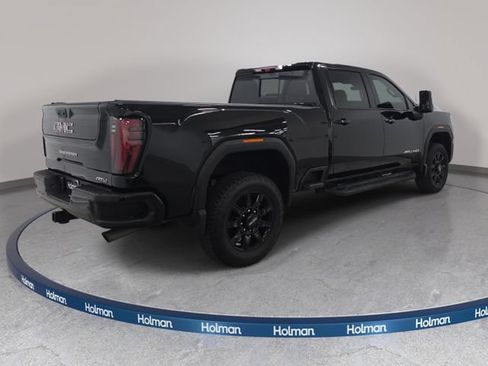Used 2024 GMC Sierra 2500 AT4 w/ Technology Package AWD/4WD image 6