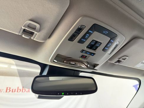 Used 2024 Toyota Sienna XLE image 17