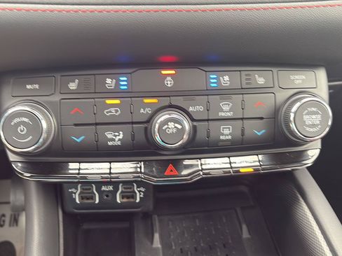 Used 2025 Dodge Durango R/T AWD/4WD image 10
