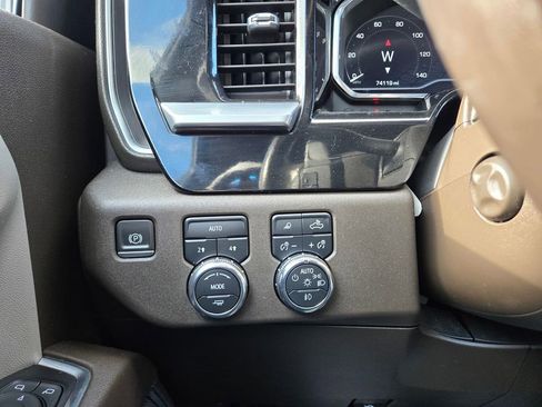 Used 2023 GMC Sierra 1500 SLT w/ SLT Convenience Package image 21