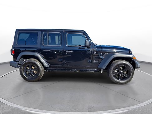 Used 2022 Jeep Wrangler Unlimited Sport AWD/4WD image 9