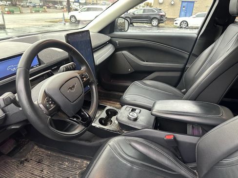 Used 2022 Ford Mustang Mach-E Premium image 8