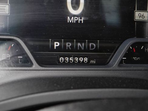 Used 2022 RAM 1500 Laramie AWD/4WD image 12
