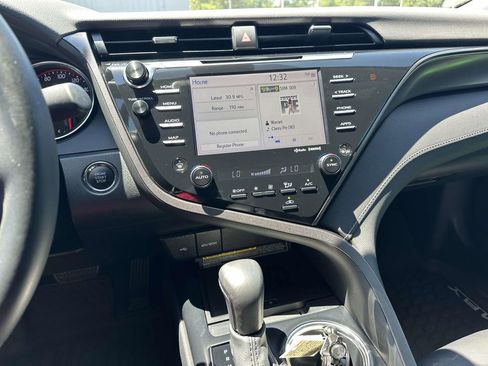 Used 2020 Toyota Camry XSE FWD image 16