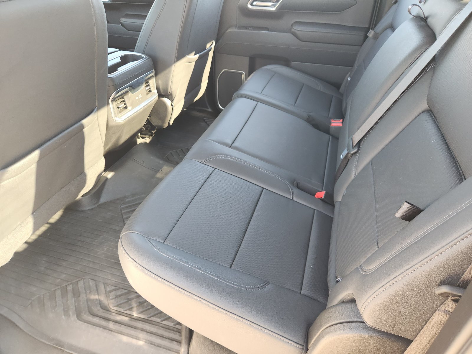 Certified 2023 Chevrolet Silverado 1500 LTZ AWD/4WD image 33