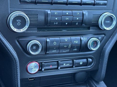 Used 2018 Ford Mustang Coupe image 20