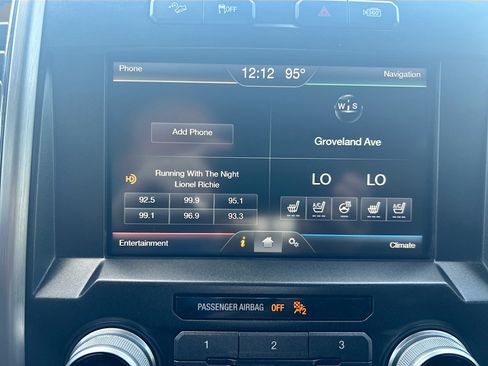 Used 2015 Ford F150 Platinum w/ Equipment Group 701A Luxury AWD/4WD image 15