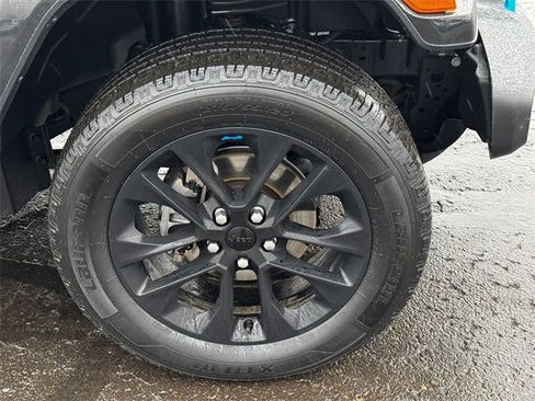 Certified 2022 Jeep Wrangler Unlimited Sahara w/ Cold Weather Group image 9