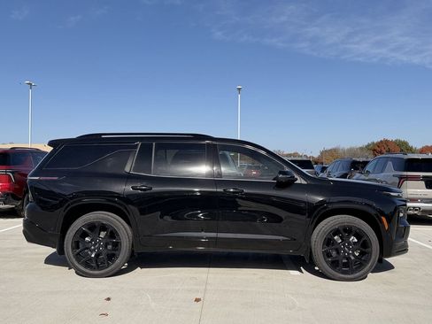 New 2026 Chevrolet Traverse RS image 3