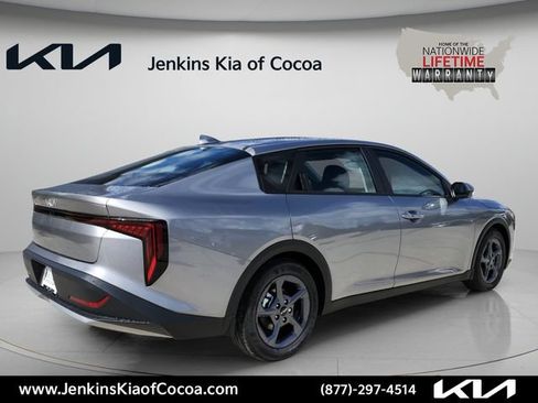 New 2026 Kia K4 FWD image 4
