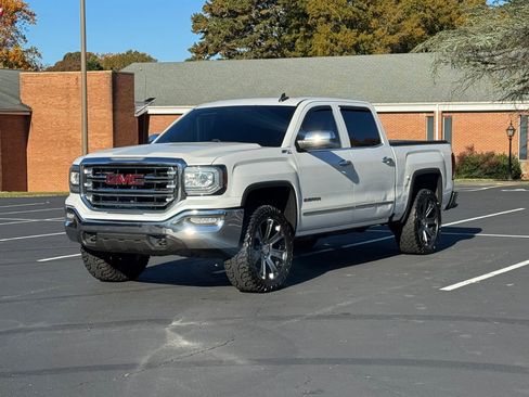 Used 2017 GMC Sierra 1500 SLT w/ SLT Premium Package image 1