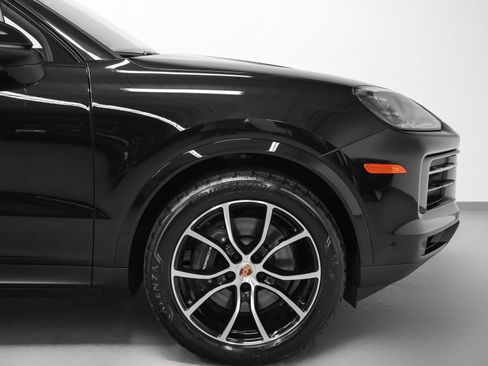 New 2026 Porsche Cayenne image 14