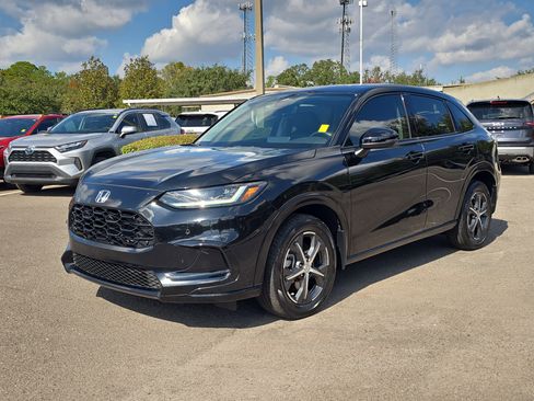 Used 2023 Honda HR-V EX-L image 4