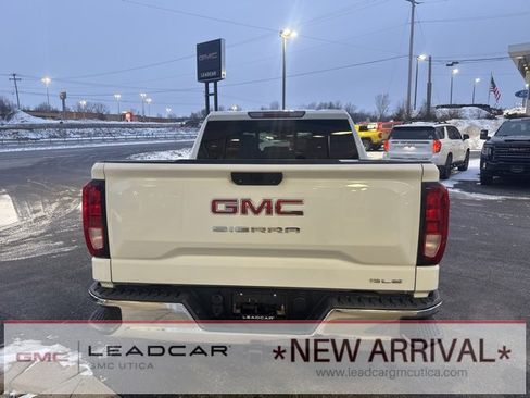 Used 2021 GMC Sierra 1500 SLE w/ Preferred Package image 5