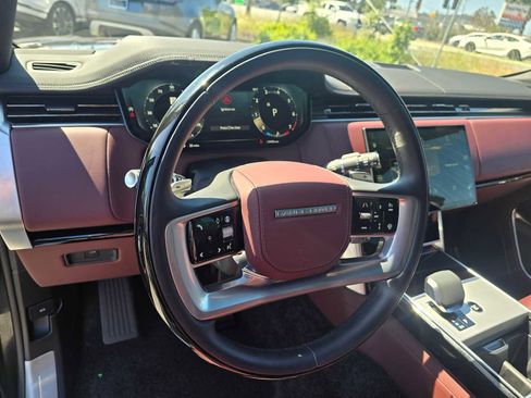 Used 2025 Land Rover Range Rover SE AWD/4WD image 26