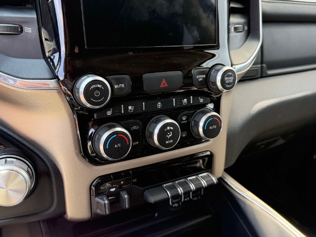 Used 2021 RAM 1500 Laramie AWD/4WD image 28
