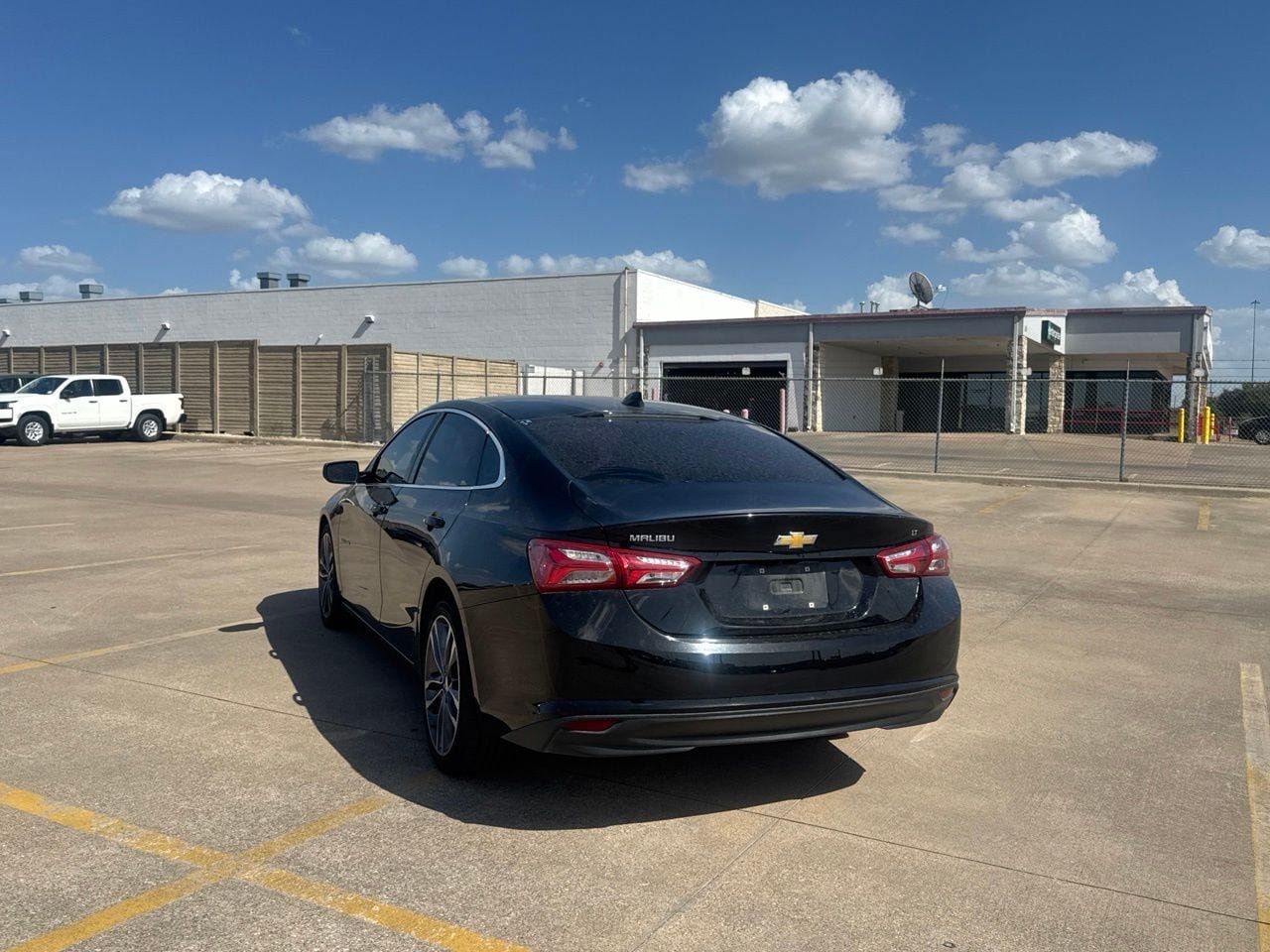 Used 2023 Chevrolet Malibu LT FWD image 16