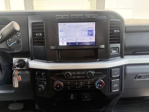 Used 2024 Ford F350 XLT AWD/4WD image 13