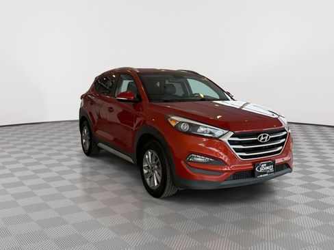 Used 2017 Hyundai Tucson SE Plus image 2