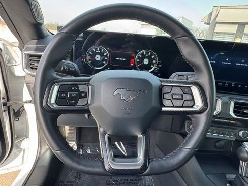 Used 2025 Ford Mustang Premium image 27