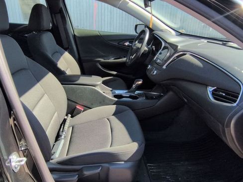 Used 2021 Chevrolet Malibu LT image 28
