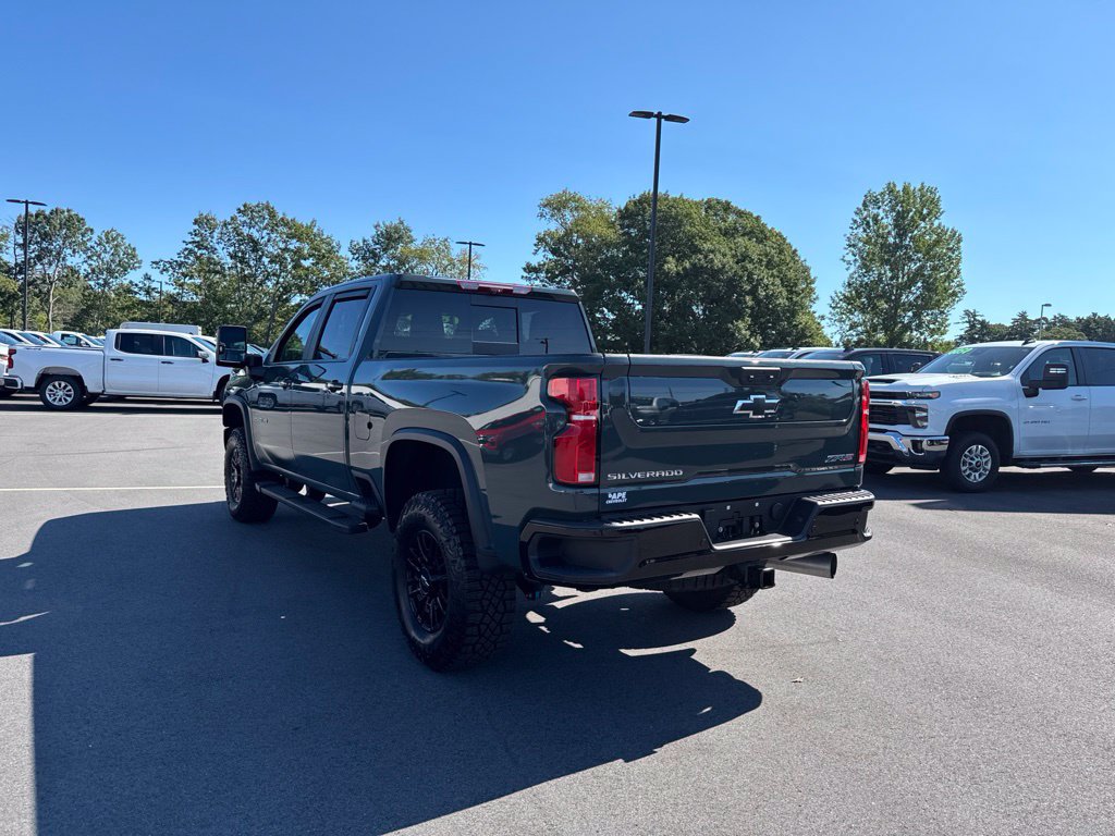 Used 2026 Chevrolet Silverado 2500 ZR2 AWD/4WD image 11