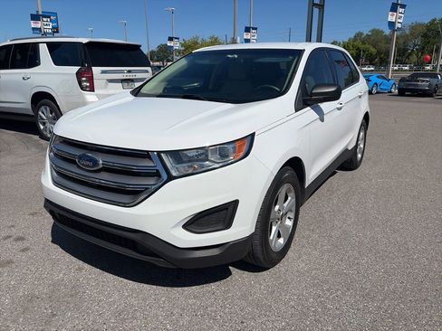 Used 2018 Ford Edge SE image 2