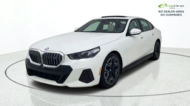 Used 2025 BMW i5 eDrive40 w/ M Sport Package AWD/4WD image 3