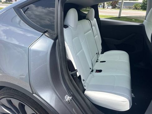 Used 2025 Tesla Model Y Performance AWD/4WD image 16