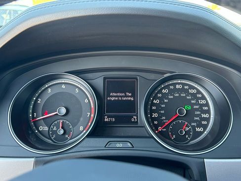 Used 2020 Volkswagen Atlas Cross Sport SE w/ Towing Package image 34