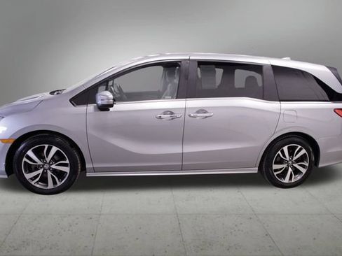 Used 2023 Honda Odyssey Touring image 3