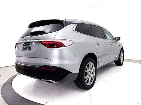 Used 2022 Buick Enclave Premium AWD/4WD image 18