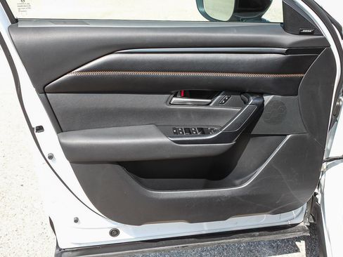 Used 2025 MAZDA CX-50 AWD 2.5 Hybrid w/ Premium Pkg image 23