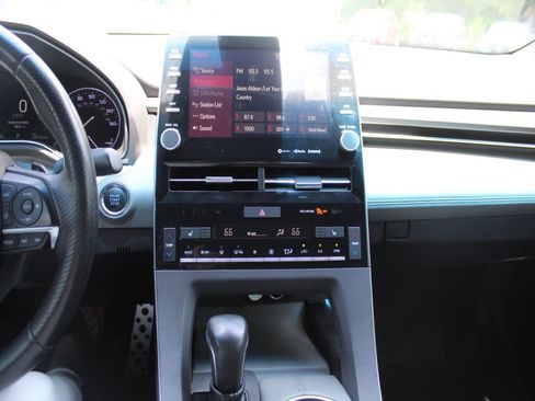 Used 2019 Toyota Avalon XSE FWD image 17