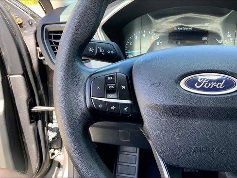 Used 2022 Ford Escape SE FWD image 17