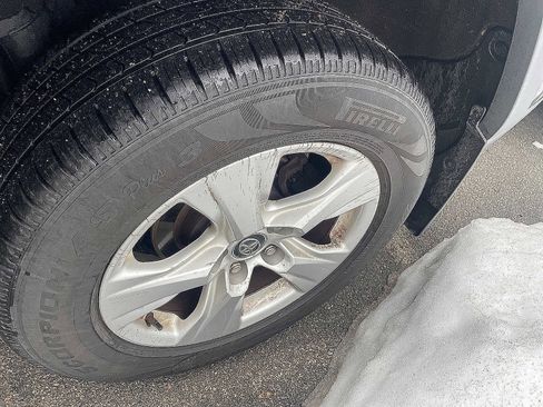 Used 2020 Toyota RAV4 XLE w/ Convenience Package image 14