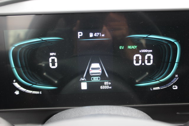 Used 2025 Kia Sportage EX AWD/4WD image 18