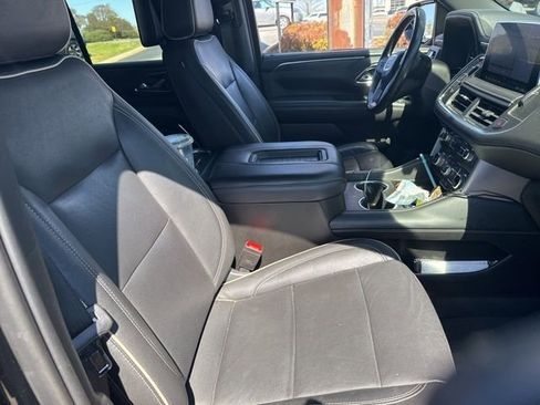 Used 2021 GMC Yukon SLT w/ Rear Media and Nav Package image 22