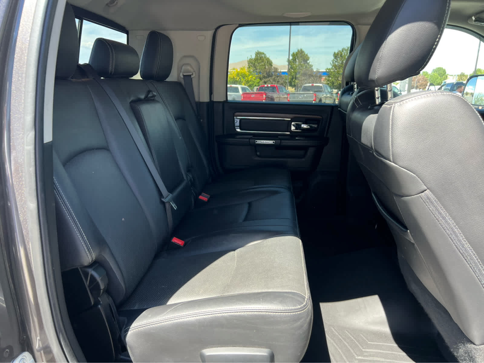 Used 2017 RAM 3500 Laramie w/ Sport Appearance Group AWD/4WD image 26