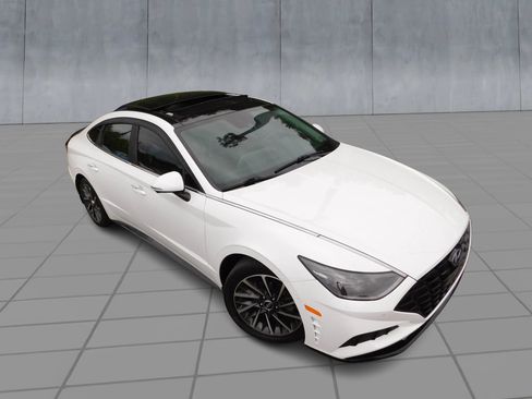 Used 2022 Hyundai Sonata Limited FWD image 2