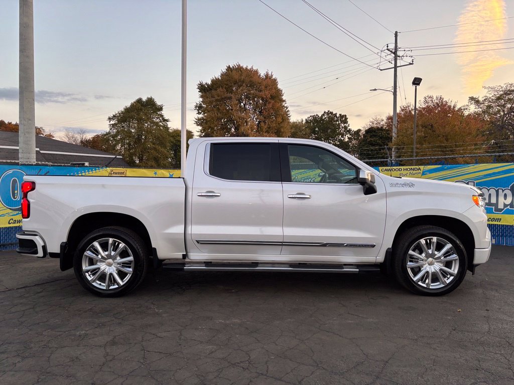 Used 2024 Chevrolet Silverado 1500 High Country w/ High Country Premium Package AWD/4WD image 2