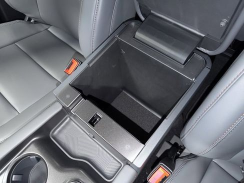 New 2026 Ford Explorer Active w/ Active Comfort Package image 21